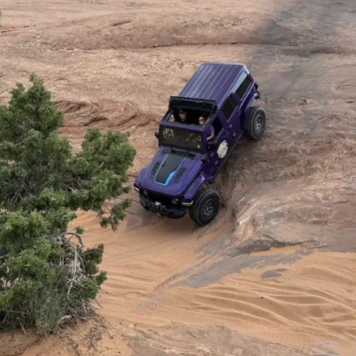 67e1c7c6bb4485c75291c892_Outlaw (3)