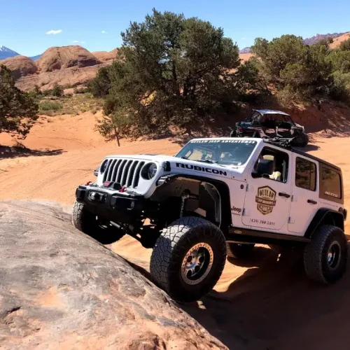 6828f46cc0d9d12577f1403d_Marquee 4